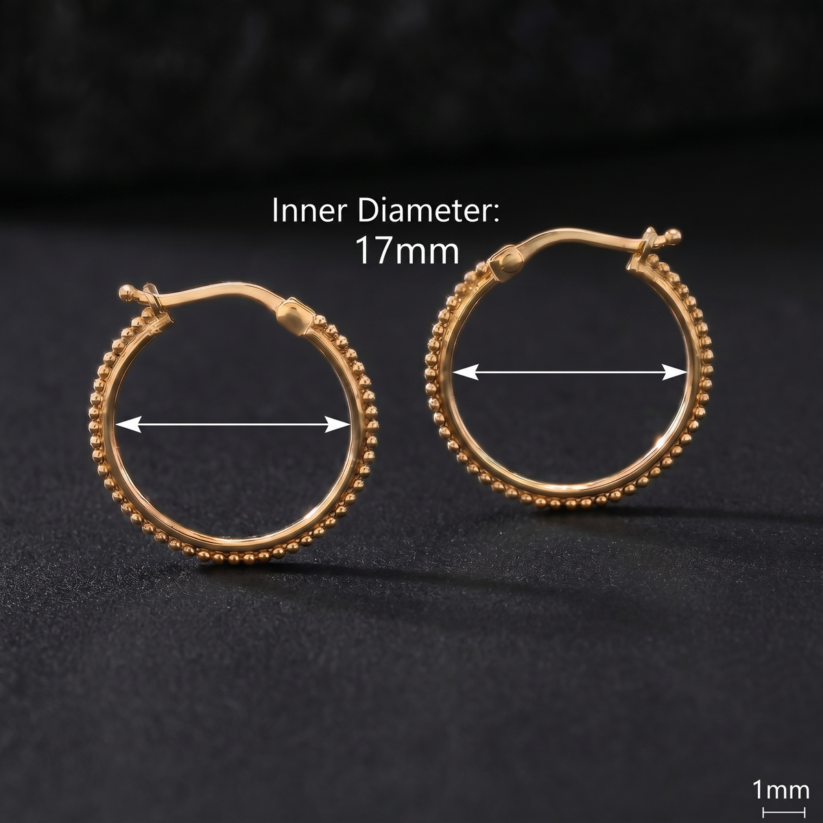 two gold hoop earrings with a focus on their inner diameter. The text indicates that the inner diameter of the earrings is 17mm.