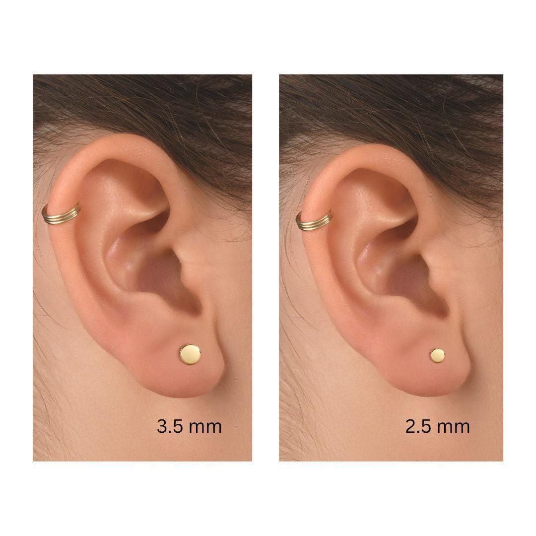 two close-up shots of a person's ear with earrings. The earrings are described as 3.5 mm and 2.5 mm in size.